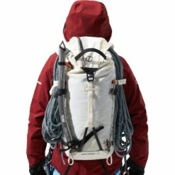 Berghaus MTN Seeker 32 S Backpack - Vaporous Grey -Msr Gear Shop berghaus mtn seeker 32 backpack vaporous grey 7 1314268