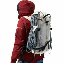 Berghaus MTN Seeker 32 S Backpack - Vaporous Grey -Msr Gear Shop berghaus mtn seeker 32 backpack vaporous grey 8 1314271