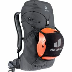 Deuter AC Lite 16 Rugzak - Black-graphite 10 Deuter AC Lite 16 Rugzak - Black-graphite -Msr Gear Shop deuter ac lite 16 backpack black graphite 11 921146