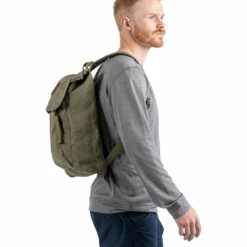 FJÄLLRÄVEN Fjällräven Foldsack No.1 Rugzak - Deep Patina -Msr Gear Shop fjaellraeven foldsack no 1 backpack deep patina 1 1506200