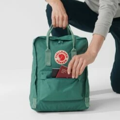 FJÄLLRÄVEN Fjällräven Kånken Rugzak - Frost Green/confetti Pattern 7 FJÄLLRÄVEN Fjällräven Kånken Rugzak - Frost Green/confetti Pattern -Msr Gear Shop fjaellraeven kanken rucksack arctis green 5 1025263