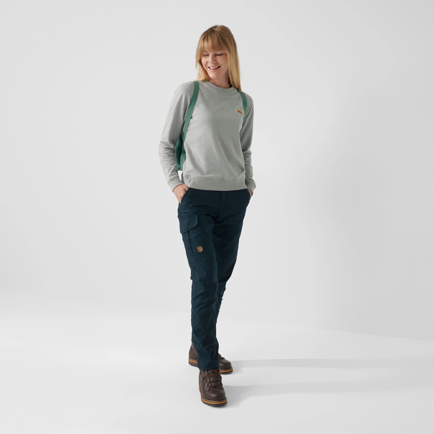 Fjällräven Kånken Rugzak - frost green/confetti pattern FJÄLLRÄVEN Fjällräven Kånken Rugzak - Frost Green/confetti Pattern -Msr Gear Shop fjaellraeven kanken rucksack super grey 7 1130988