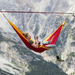 Ticket To The Moon Travel Hammock - Original - Burgundy / Dark Yellow -Msr Gear Shop ticket to the moon travel hammock original burgundy dark yellow 3 1452624