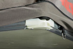 Yakima SkyRise HD Rooftop Tent - Medium -Msr Gear Shop yakima skyrise hd rooftop tent8 1389337